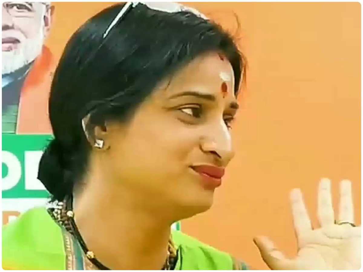 क्या मुंह ढंककर वोट देना संविधान में लिखा है : माधवी लता